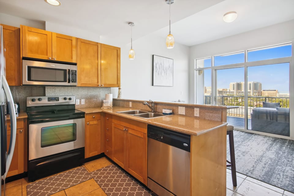 Condo (2 Bedrooms) | Property amenity