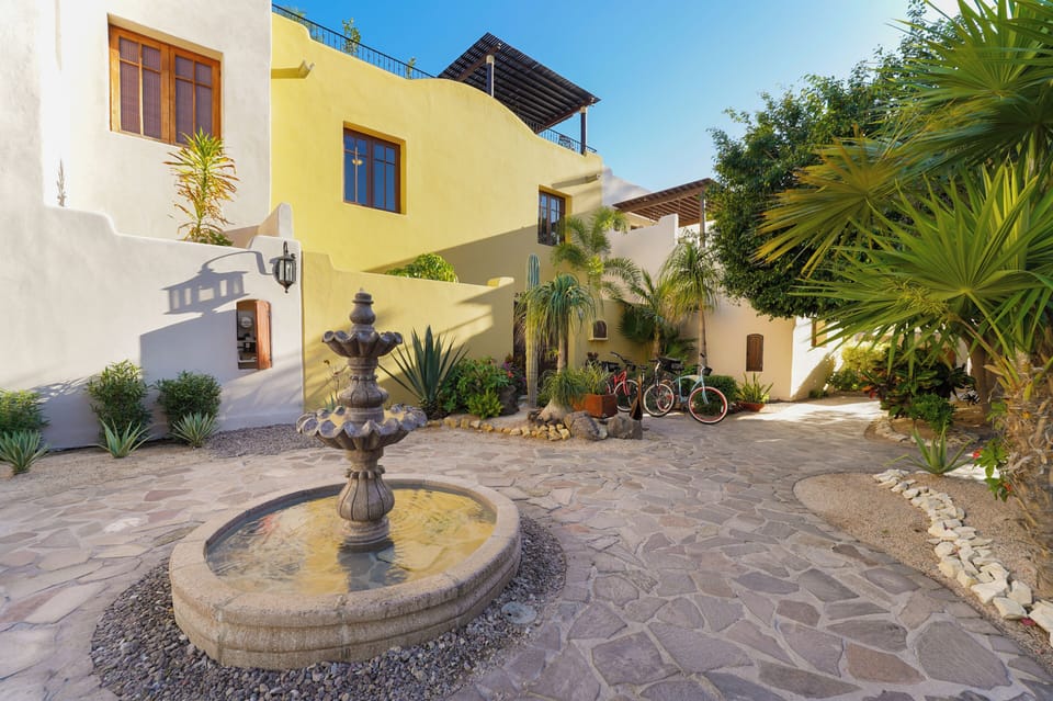 Casa Cabaña del Sur, 3beds, Office, 2 Bikes available for guests and Beautiful Mountain View.