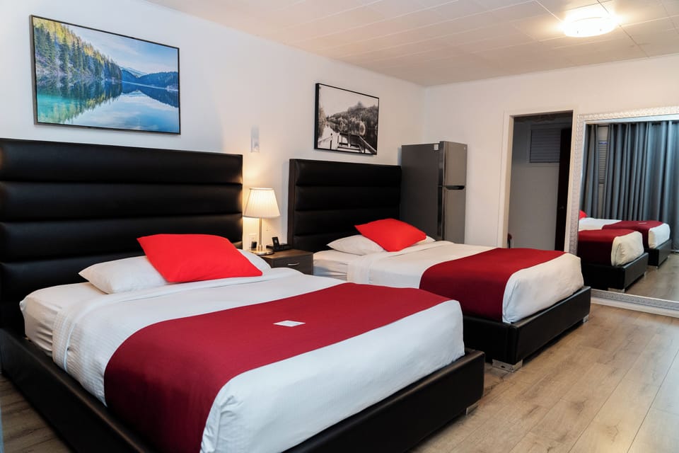 Premium Room | Blackout drapes, WiFi (free), individually furnished, bed sheets
