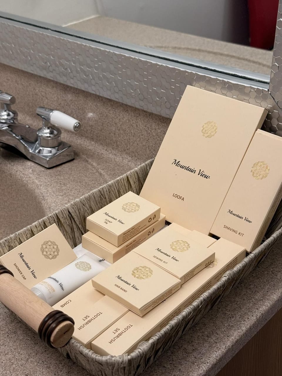Combined shower/tub, hair dryer, towels, soap
