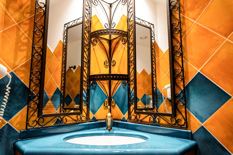 Deluxe Double Room | Bathroom | Bathtub, free toiletries, hair dryer, bidet