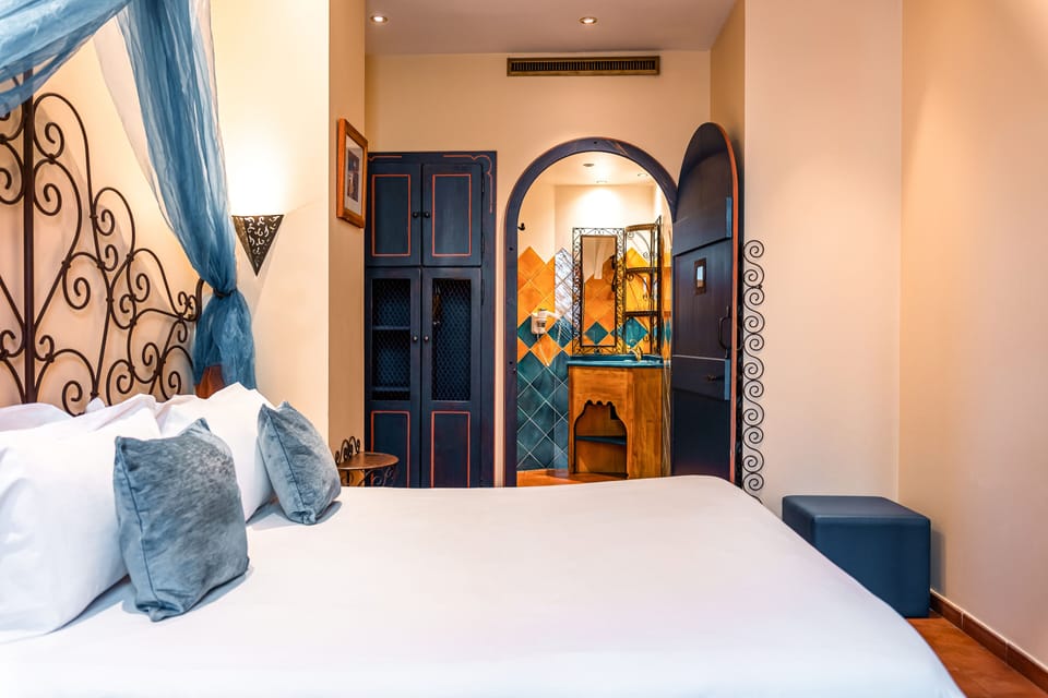 Deluxe Double Room | Minibar, in-room safe, desk, soundproofing