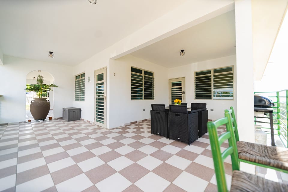 Balcony/Terrace/Entrance