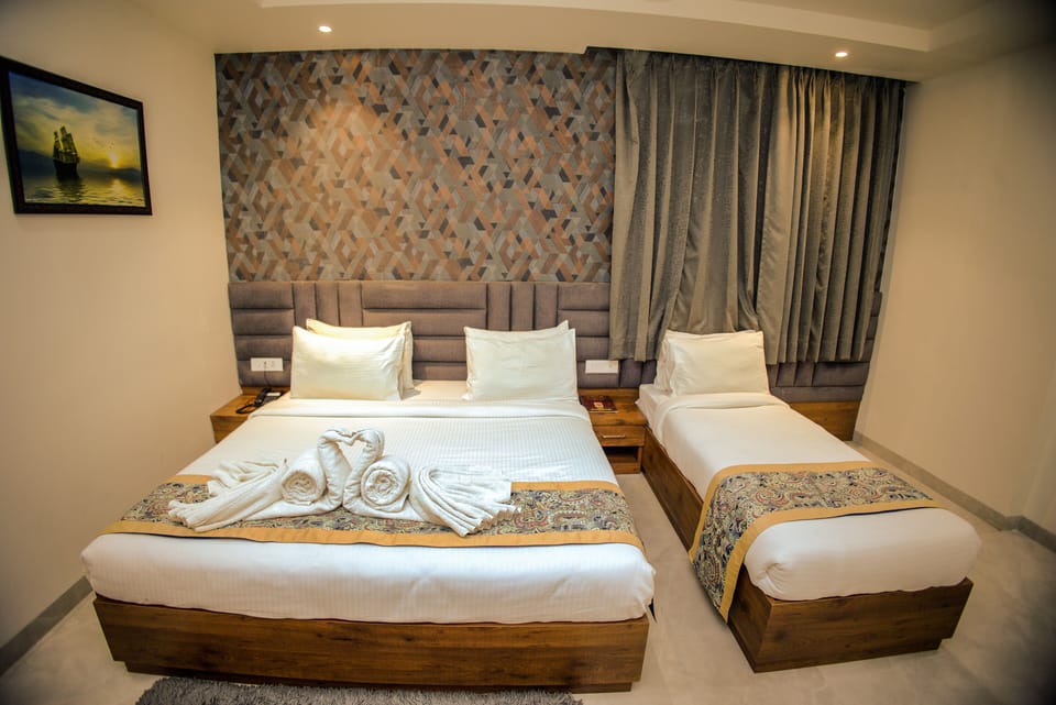 Family Room | Hypo-allergenic bedding, Select Comfort beds, in-room safe