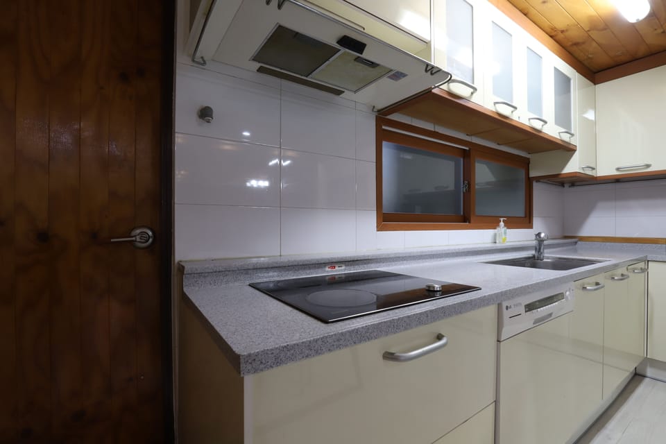 Family House, 3 Bedrooms, Terrace | Private kitchen | Full-size fridge, microwave, dishwasher, toaster
