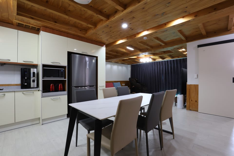 Family House, 3 Bedrooms, Terrace | Private kitchen | Full-size fridge, microwave, dishwasher, toaster