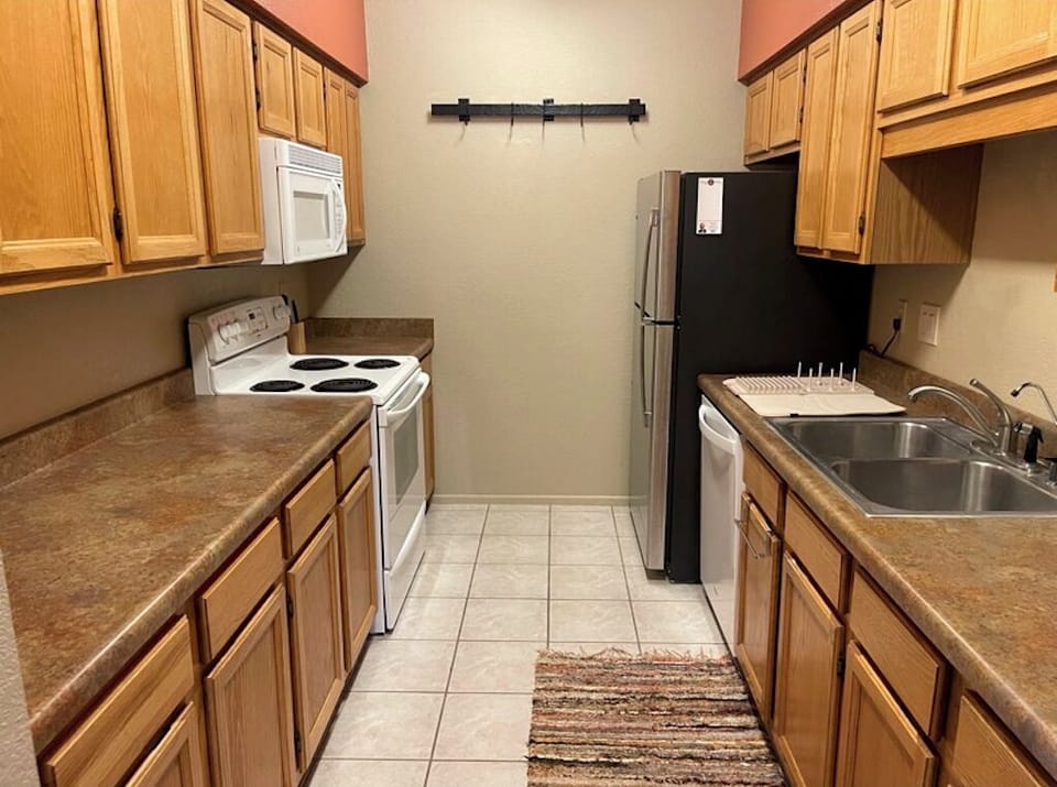 Fully equipped kitchen