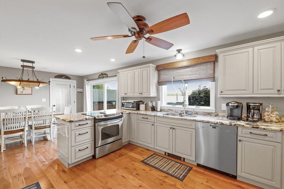 open and airy large kitchen