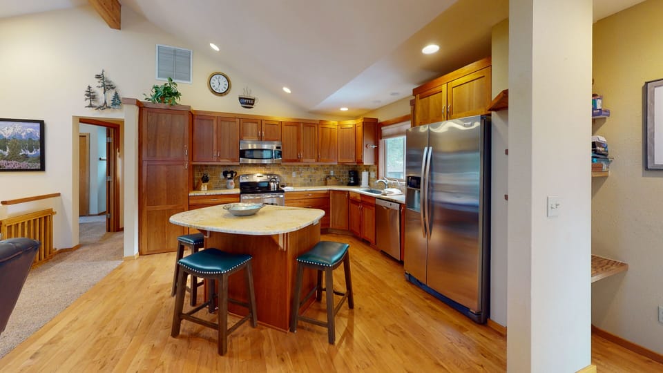 4-Stag-Kitchen