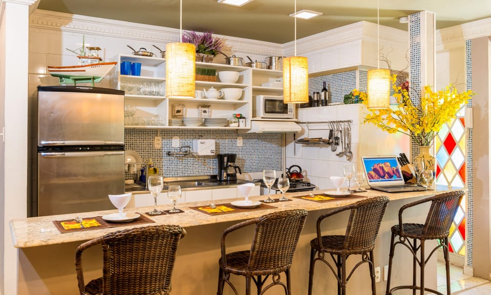 Luxury Penthouse | Private kitchen | Full-size fridge, microwave, oven, stovetop