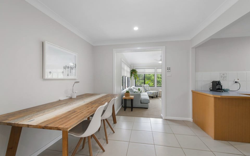 Harrys at Shelly Beach - coastal home with pool