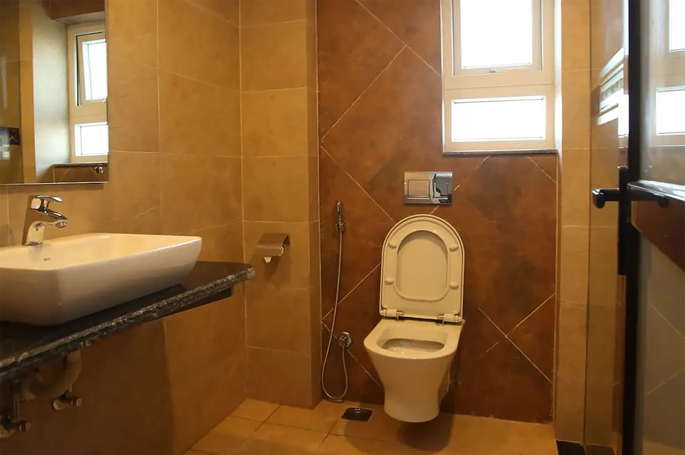 Deluxe Twin Room | Desk, laptop workspace, free WiFi, bed sheets
