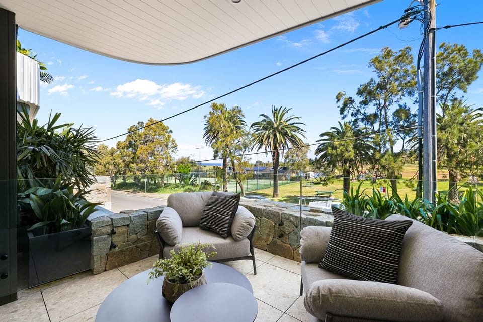 Balcony overlooking the park, tennis courts and Long Reef Golf Course