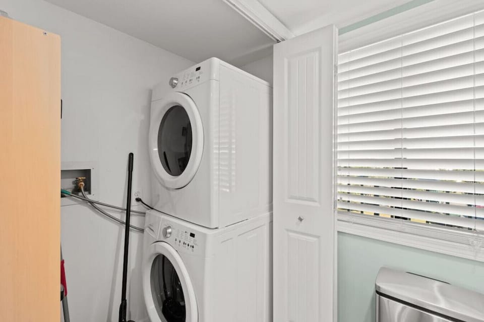Washer & dryer in unit