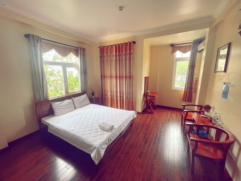 City Double Room | Minibar, individually furnished, desk, laptop workspace
