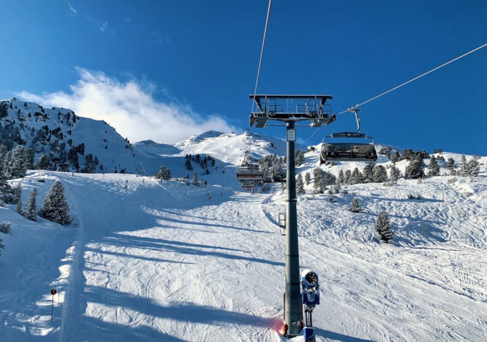 Snow and ski sports