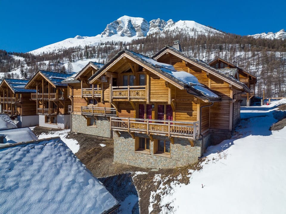 Vue drone 4 chalet Mountainside Vars