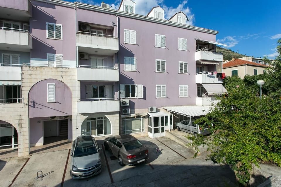 Apartment (Two Bedroom Apartment with Balcony) | Exterior