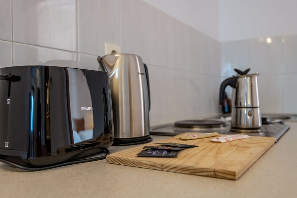Apartment | Private kitchen | Mini-fridge, espresso maker, electric kettle, toaster