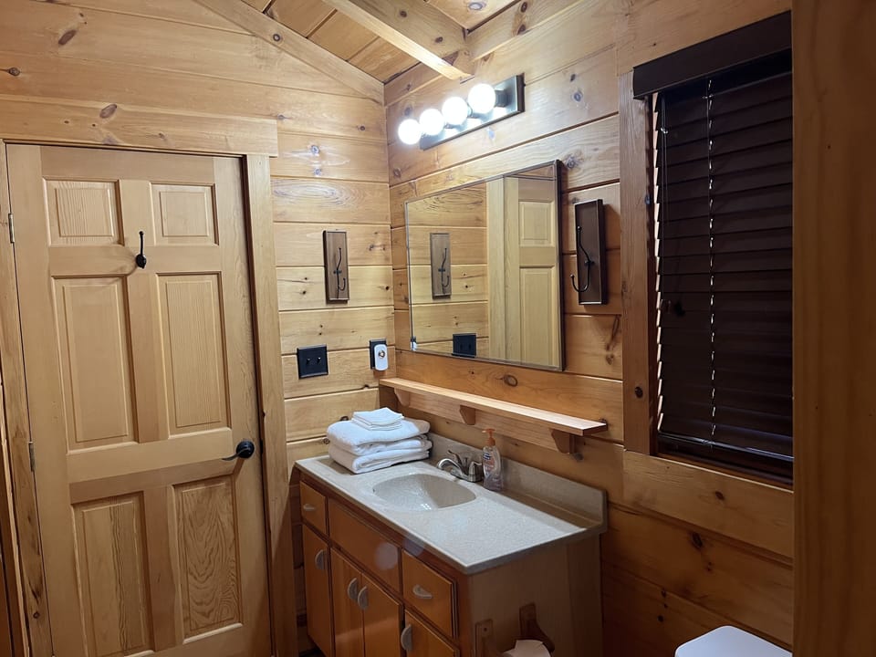 upstairs bathroom 