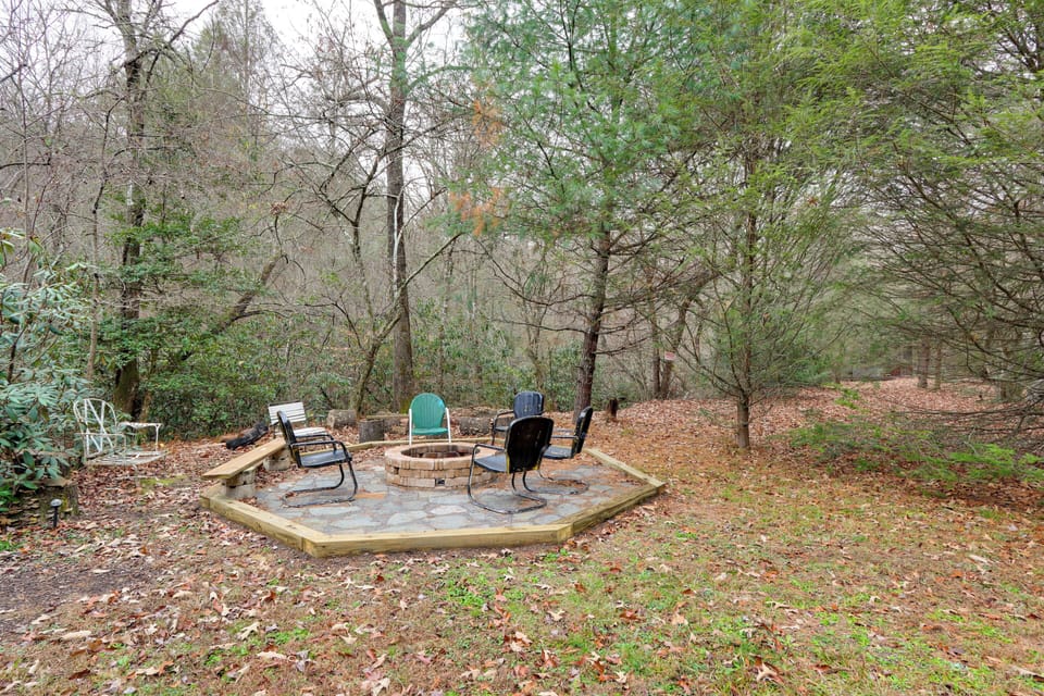 Fire Pit | Sitting Area | River Front