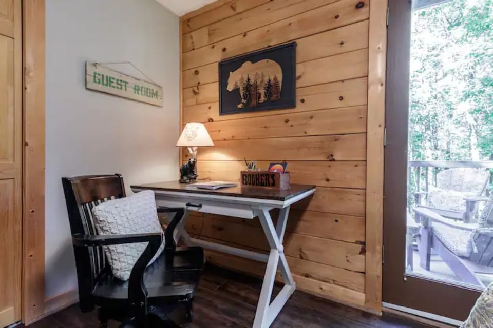Fiber optic WiFi makes connecting a breeze at the second bedroom work space 