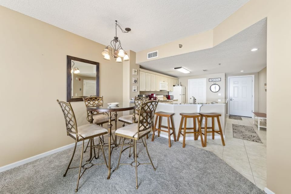 Kitchen/dining area