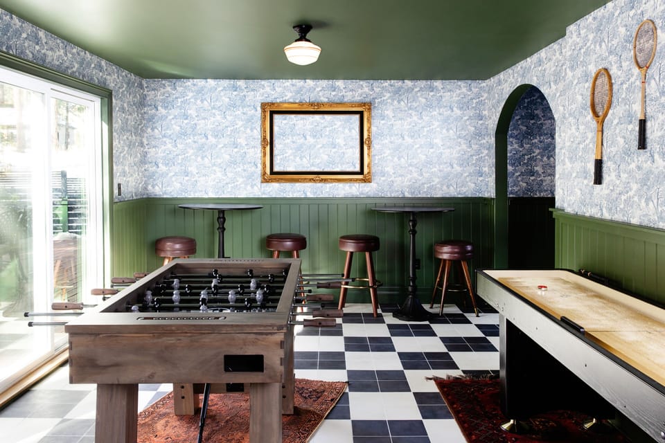 Orville's Lodge | WiFi (free), individually decorated, individually furnished, bed sheets