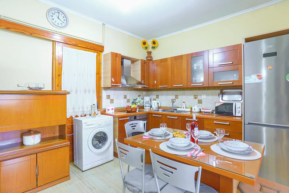 Fully equipped kitchen