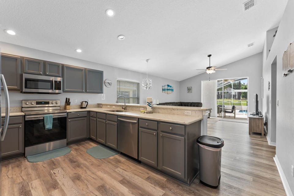 Master Kitchen 