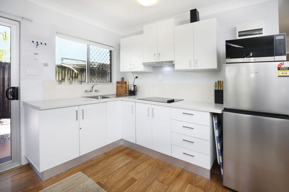 Classic Apartment | Private kitchen | Full-size fridge, microwave, stovetop, espresso maker