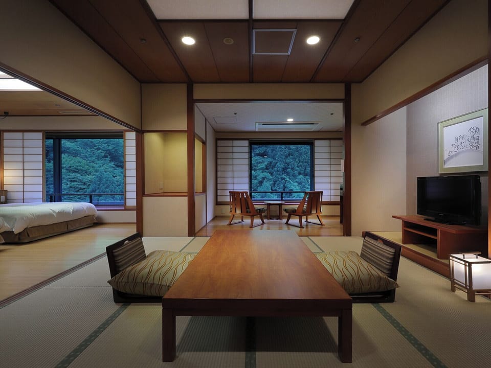 [Mountain view] Japanese Western-style room with bath, Non Smoking | In-room safe, WiFi (free), bed sheets