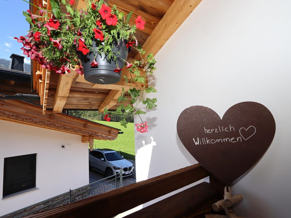 Entrance / Reception