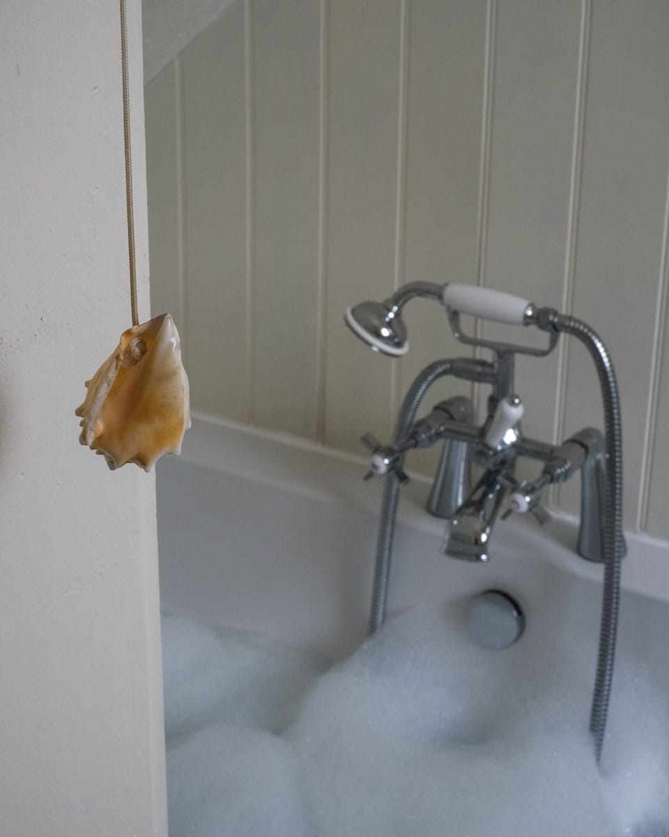 Bath detail