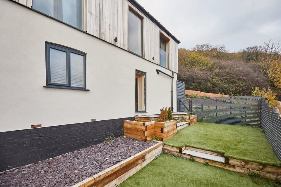 Watch House, Scarborough - Host & Stay