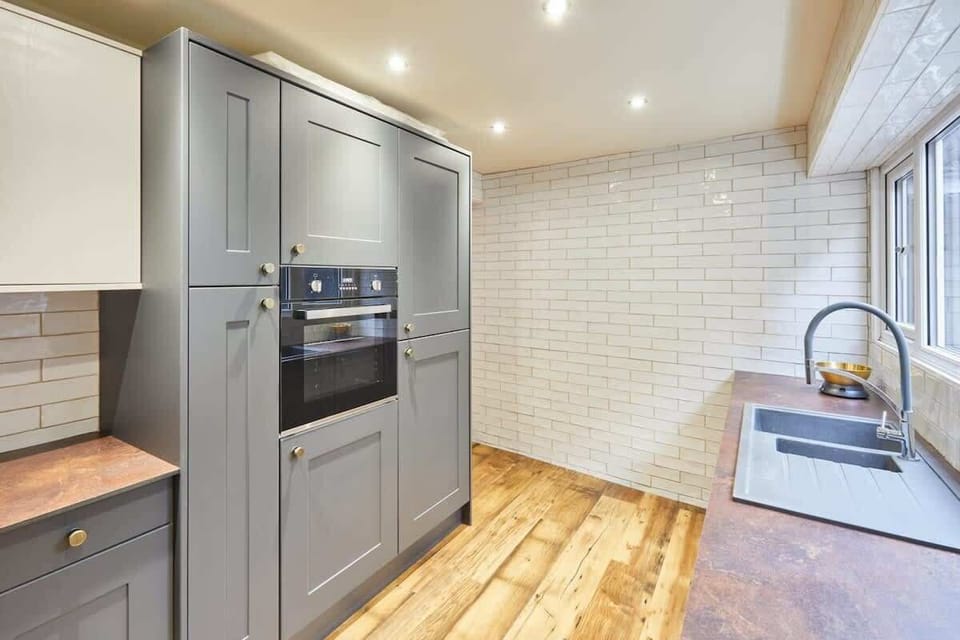 Hecklers Cottage, Barnard Castle - Host & Stay