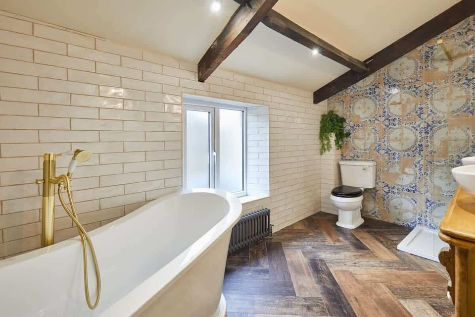 Hecklers Cottage, Barnard Castle - Host & Stay