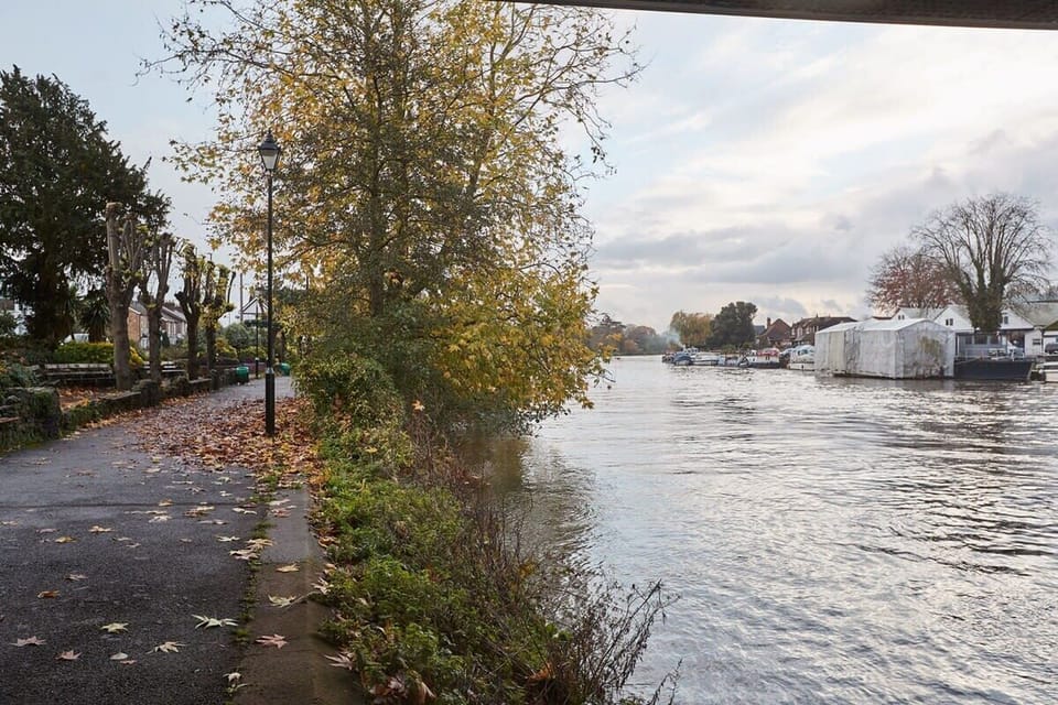 Thamesview, Staines-Upon-Thames - Host & Stay