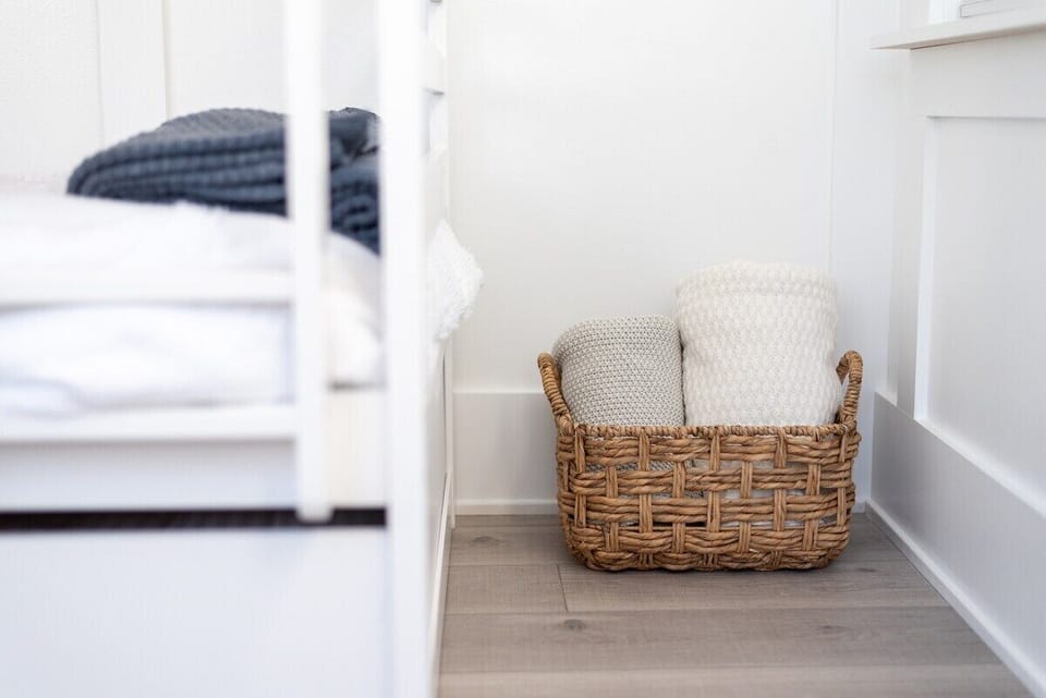 Bunk room with 2 twin beds and trendle