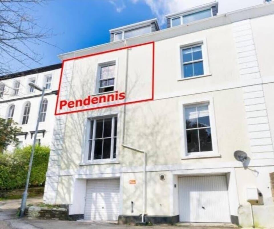 Woodlane Crescent 