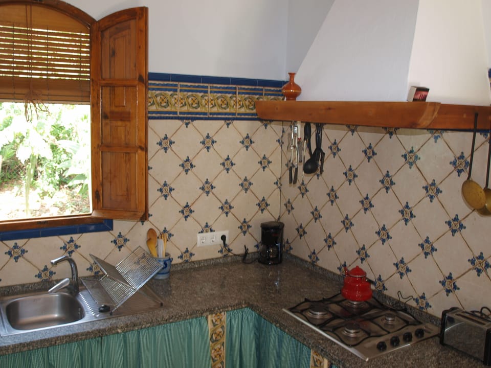 Encinahouse. Glance at kitchen