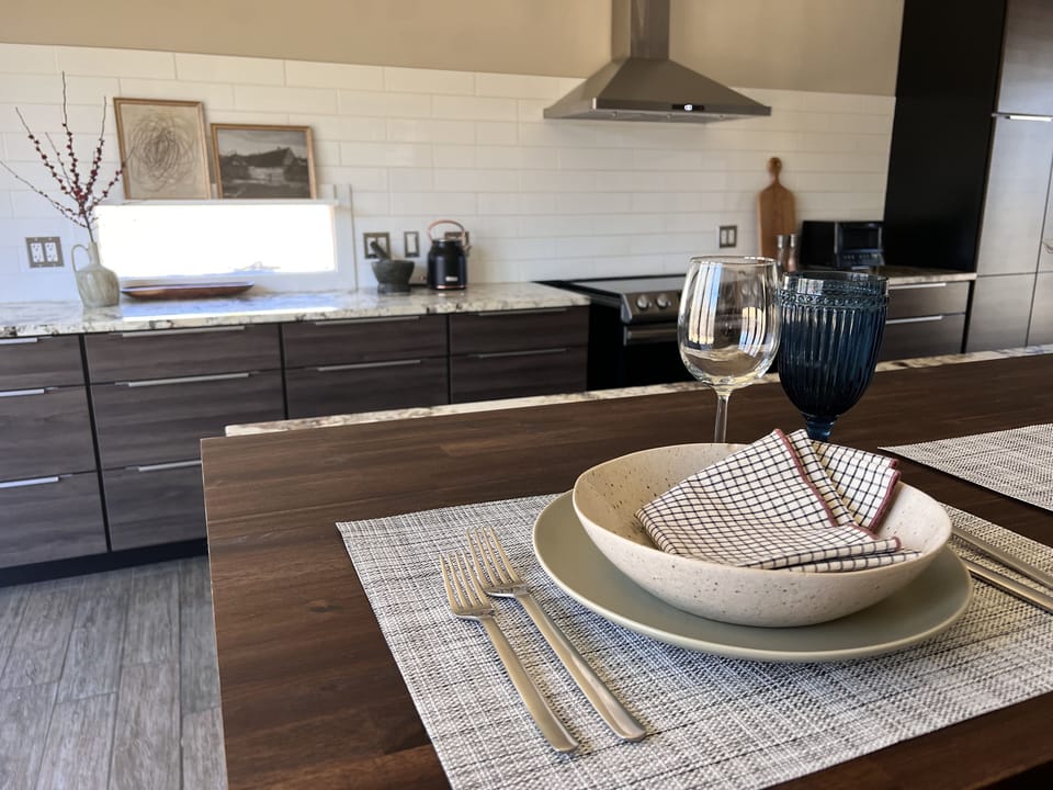 Kitchen bar