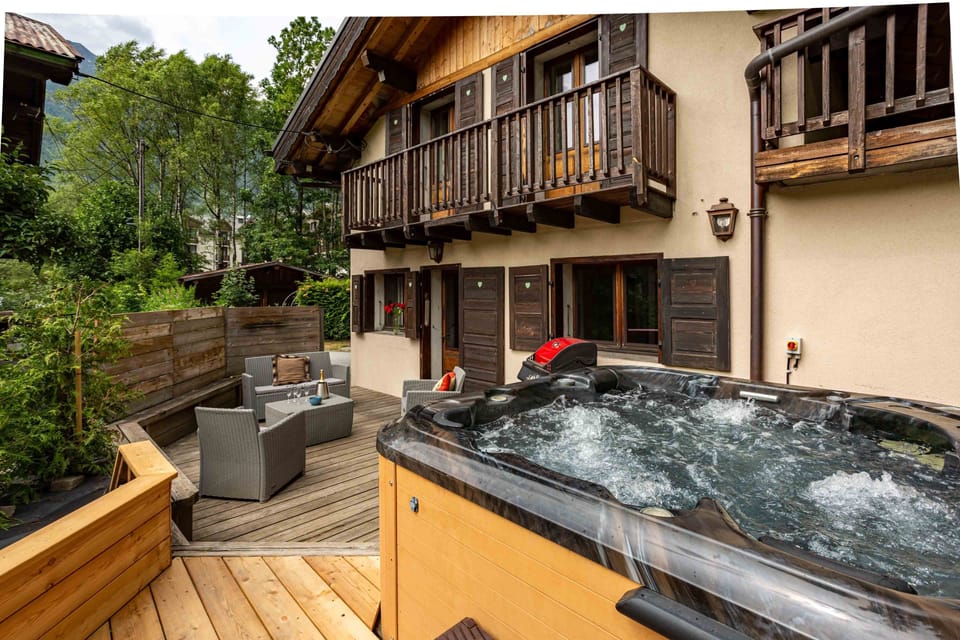 Hot tub and decking area