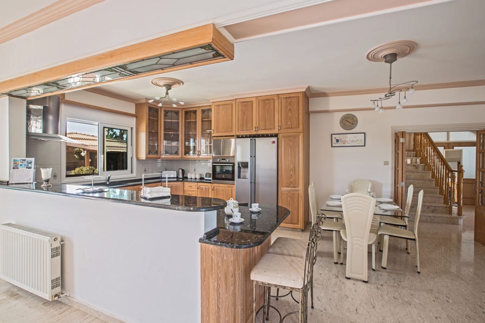 Villa, 5 Bedrooms, Accessible, Private Pool | Private kitchen