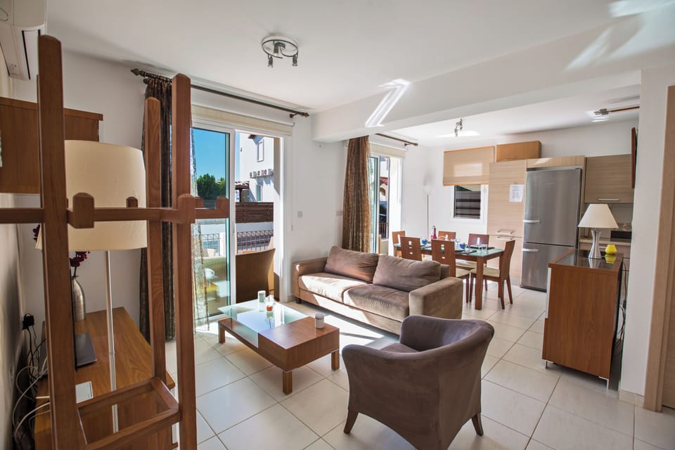 Villa, 2 Bedrooms, Private Pool, Garden View | Living area