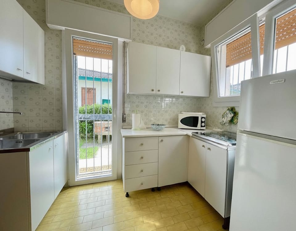 Villa, 3 Bedrooms, Balcony, Garden View | Interior