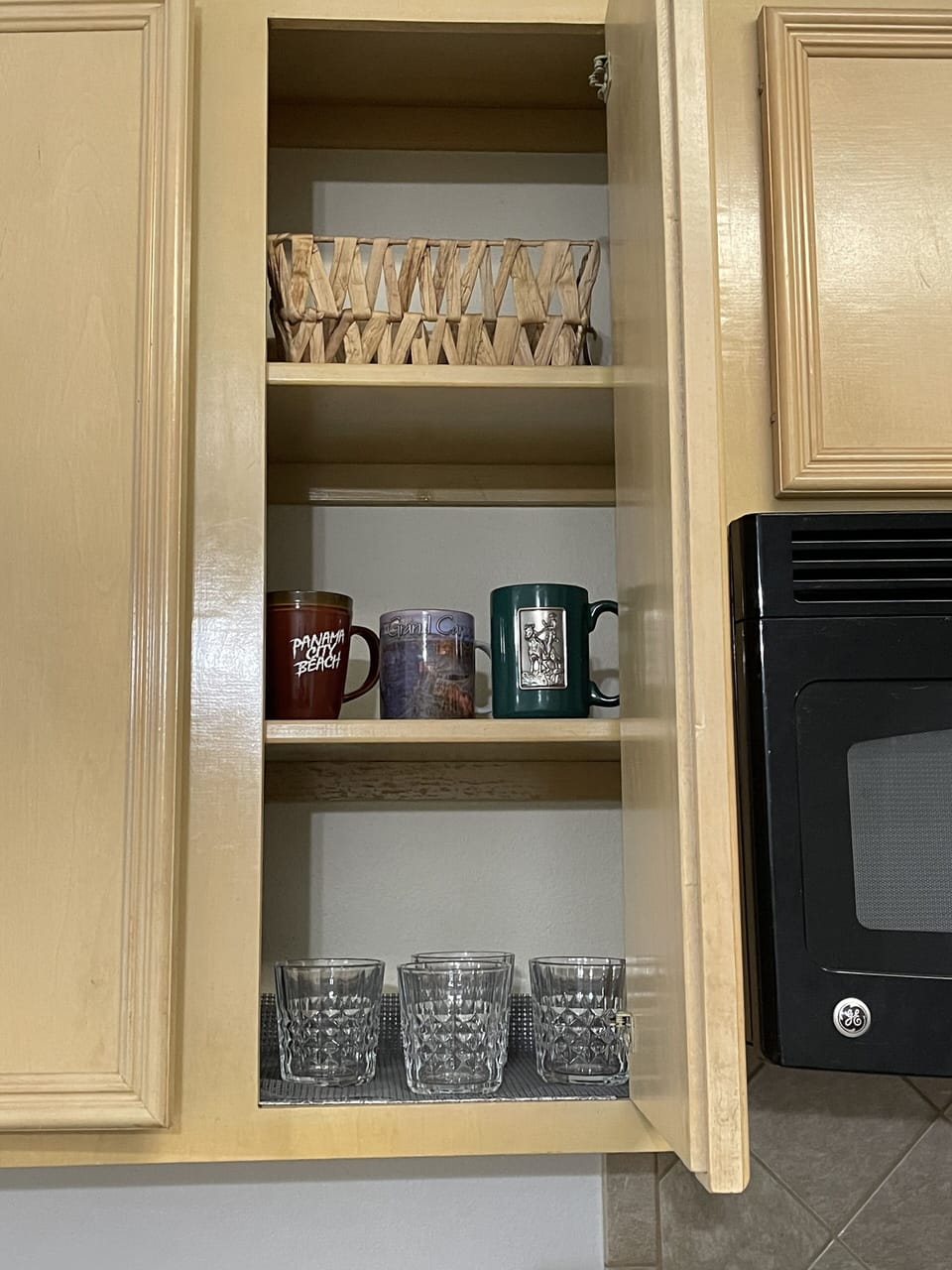 Full stocked kitchen