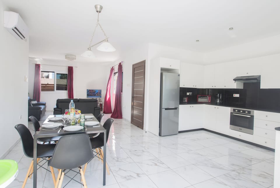 Villa, 3 Bedrooms, Private Pool, Garden View | Private kitchen