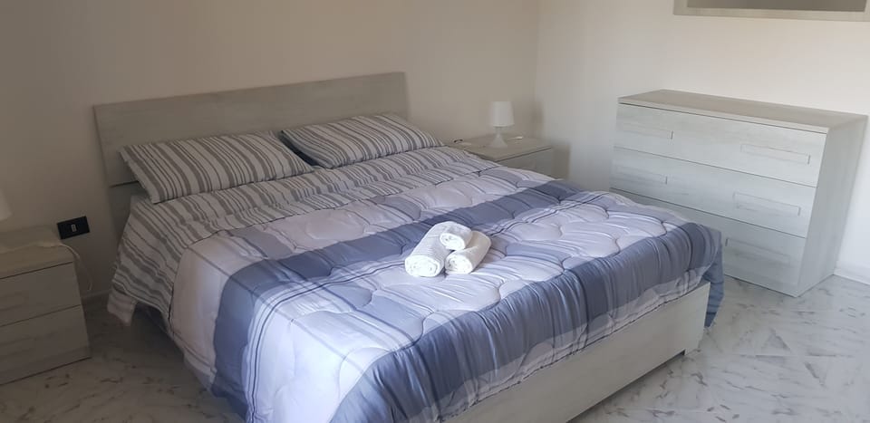 Shared Dormitory, 2 Bedrooms, Balcony | 3 bedrooms