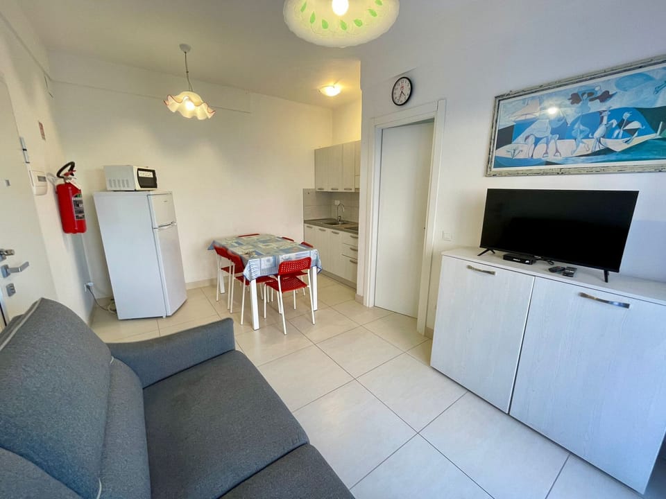 Apartment, 2 Bedrooms, Patio, Garden View | Room amenity